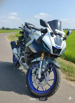Yamaha R15 M . 2026