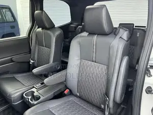 Toyota Noah S-Z, PEARL WHITE 2022