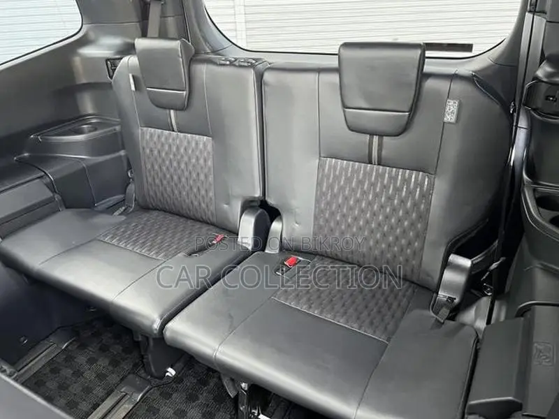 Toyota Noah S-Z, PEARL WHITE 2022