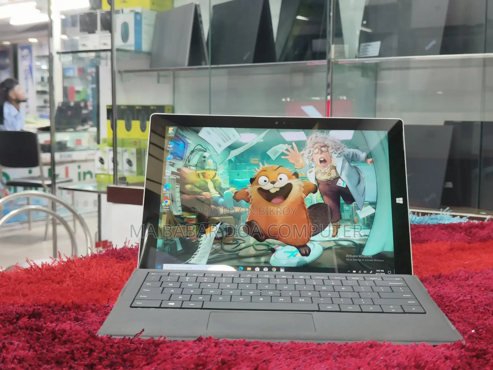 Microsoft Surface Pro i5 4th Gen 8/256GB 13.3” Detachable 2-in-1 Laptop