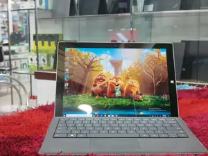 Microsoft Surface Pro i5 4th Gen 8/256GB 13.3” Detachable 2-in-1 Laptop