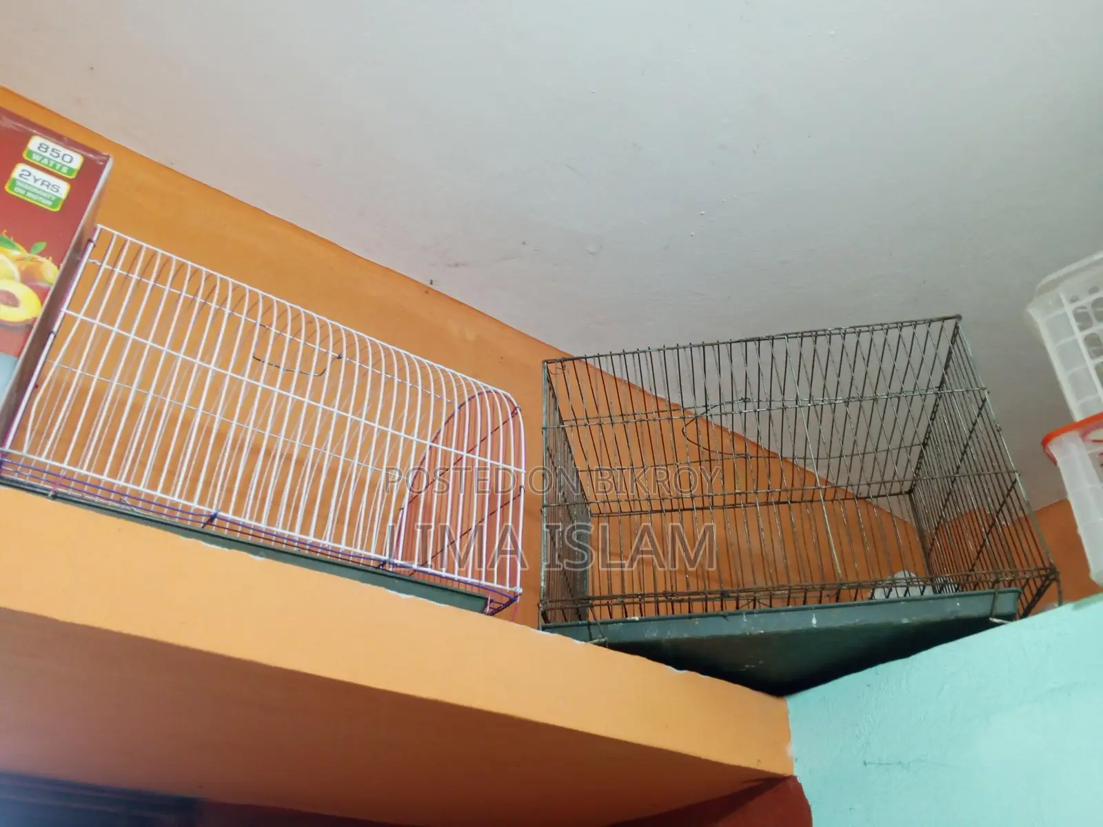 লোহার পাখির খাচা