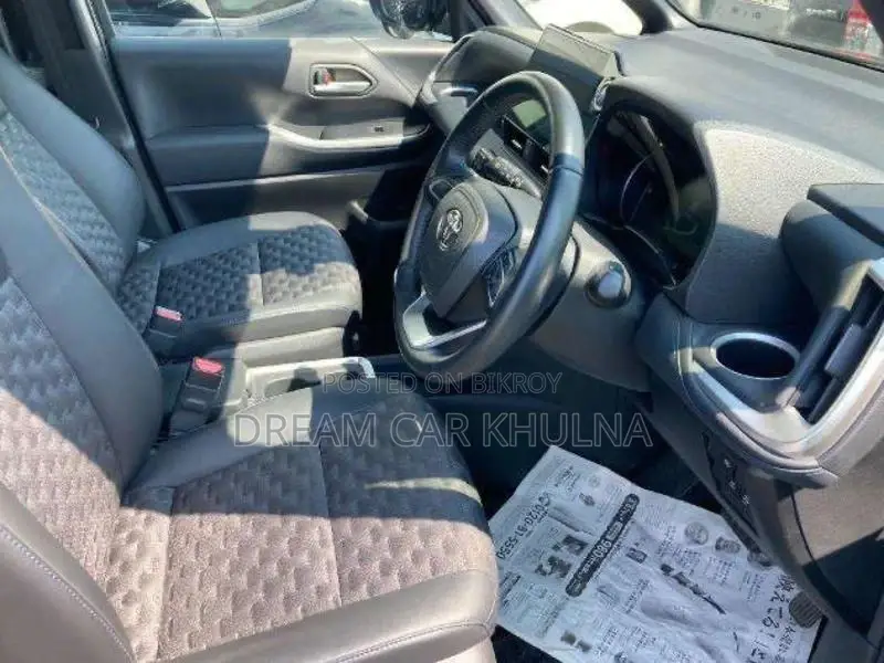 Toyota Voxy S-Z Leg Rest Full Op 2022
