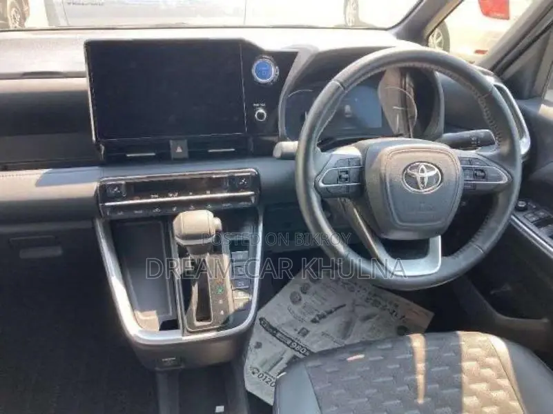 Toyota Voxy S-Z Leg Rest Full Op 2022
