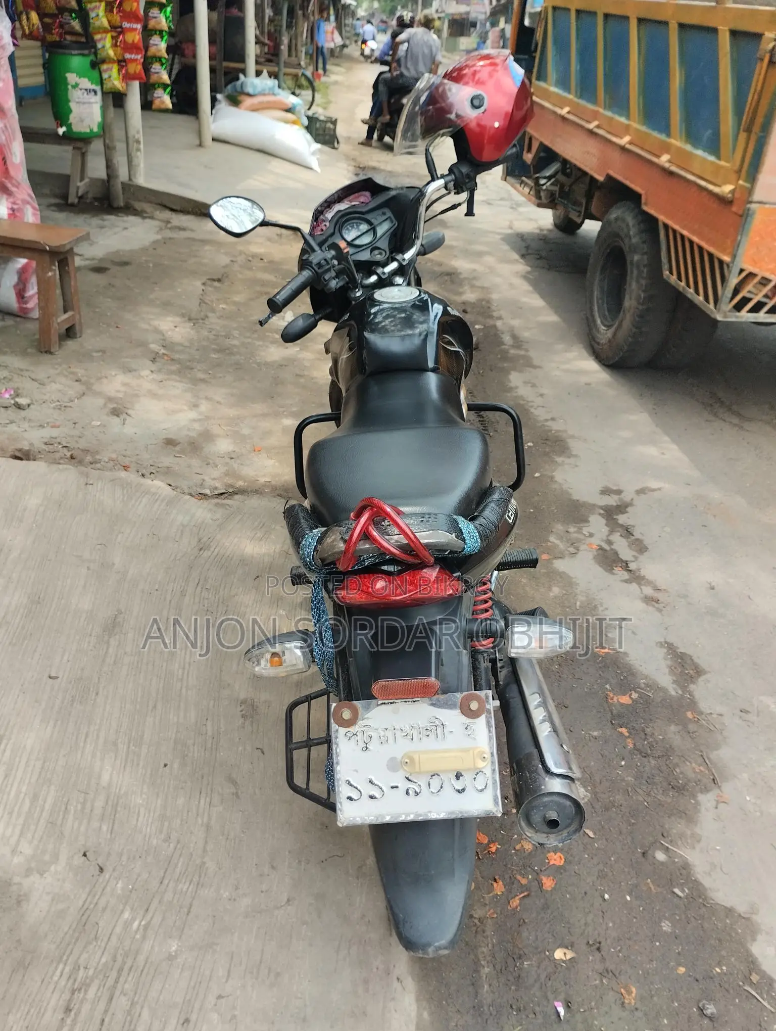 Mahindra Centuro 2016