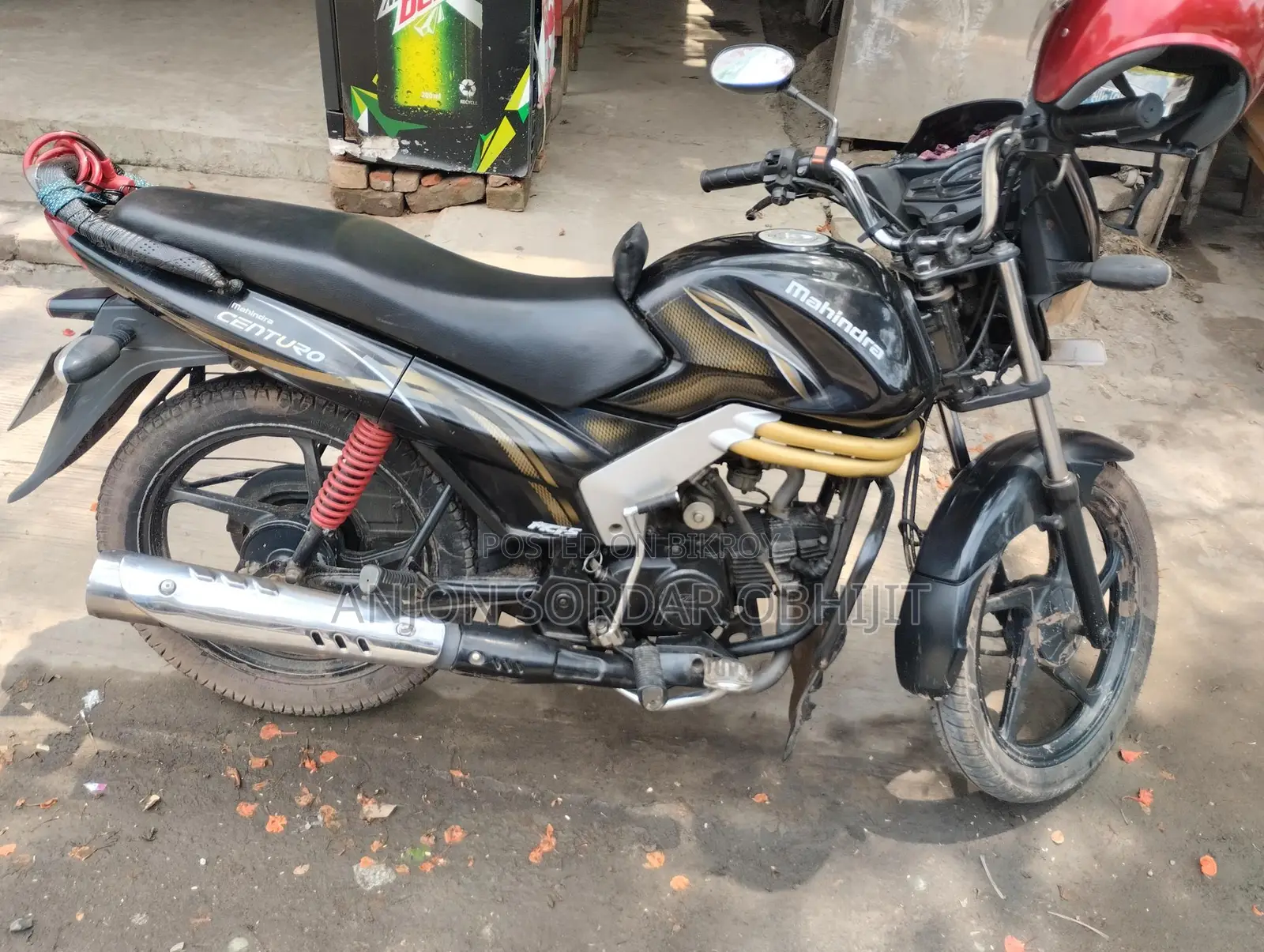Mahindra Centuro 2016