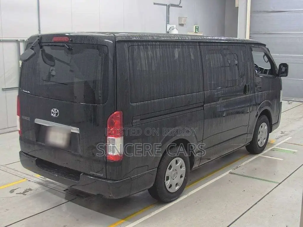 Toyota Hiace DX GL 2020