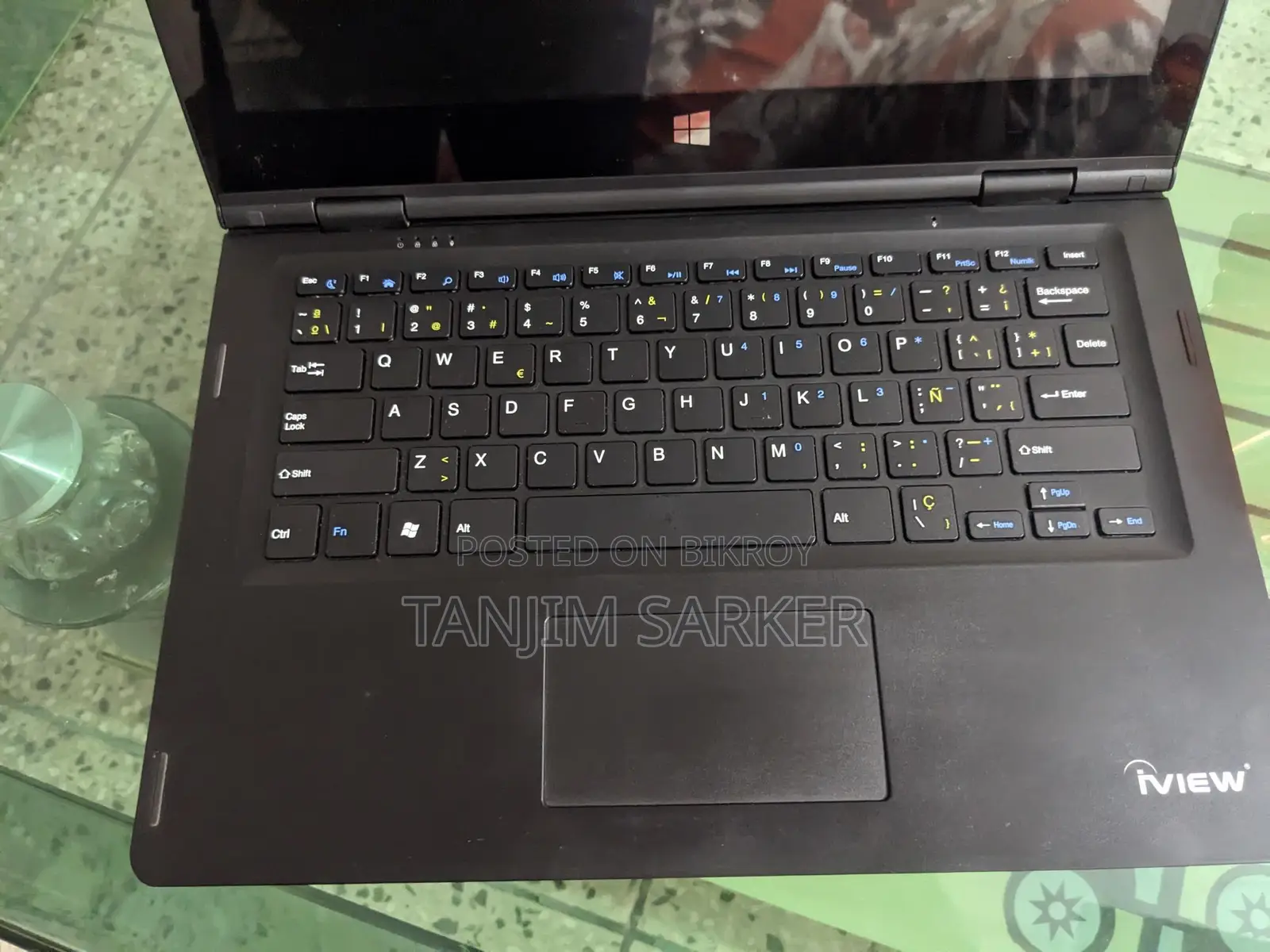 Laptop iView Laptop 2GB Intel Core i3 SSD 16 GB