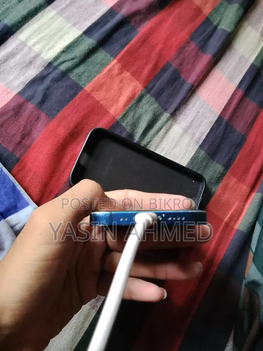 Apple iPhone 12 Mini (Used)