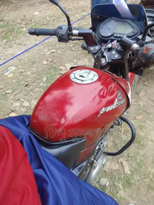 Bajaj Pulsar 150 2016 Red