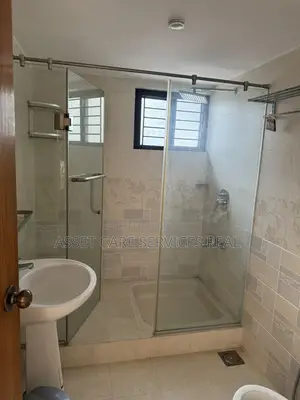Excellent New building Office 2650 Sft Rent in Gulshan 1