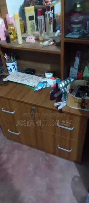 Full Fresh Dressing Table