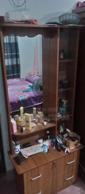 Full Fresh Dressing Table