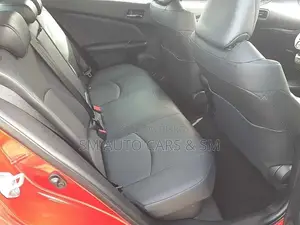 Toyota Prius S Touring Selection 2021