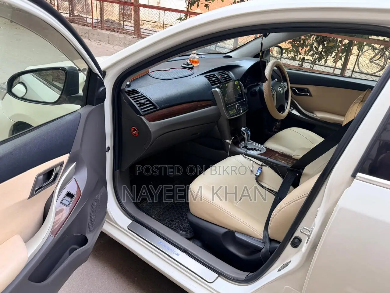 Toyota Premio 2013 White