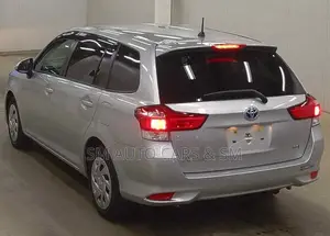 Toyota Fielder Hybrid EX Silver 2021