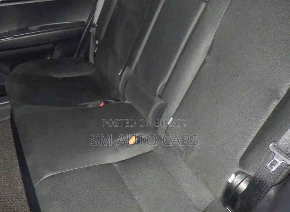 Toyota Fielder Hybrid EX Silver 2021