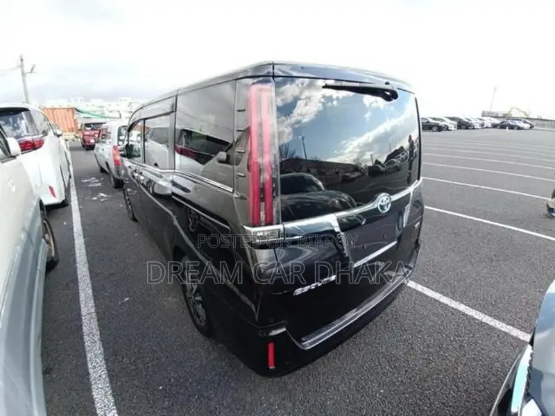 Toyota Esquire GI BLACKISH PURPLE 2021