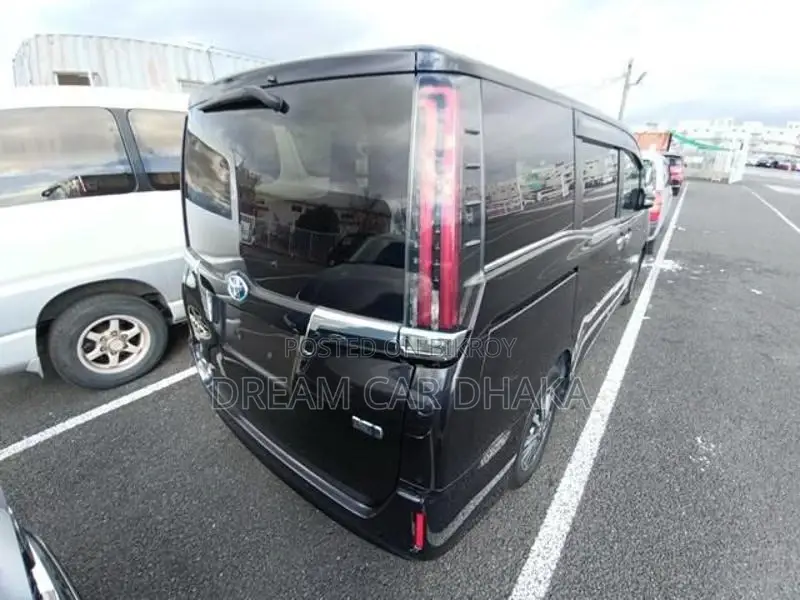 Toyota Esquire GI BLACKISH PURPLE 2021