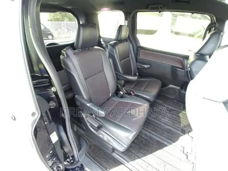 Toyota Esquire GI BLACKISH PURPLE 2021