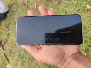 Samsung Galaxy S20 (Used)