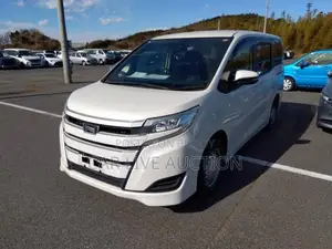Toyota Noah HYBRID X 2021