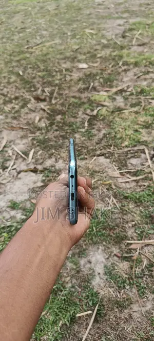 Realme 9i 6/128 (Used)