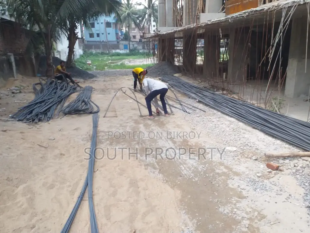 Low rate price 2000 sft flat sale at GM Bari, Uttar badda,Dhaka