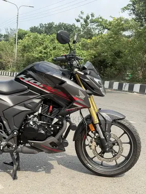 Honda Hornet 2.0 . 2026