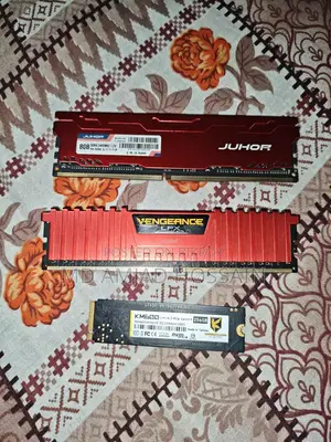 8+8= 16GB RAM & 256GB M.2 NVME SSD