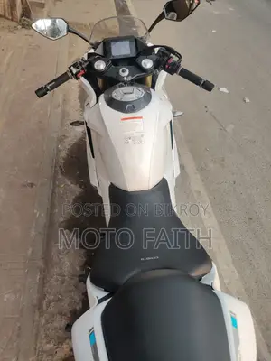 CFMoto 250SR 2025 White