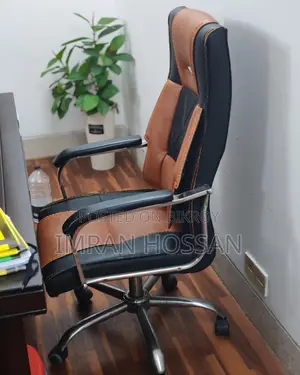 দ্রুত সেল করা হবে কম দামে নতুন এর মতো চেয়ার টেবিল