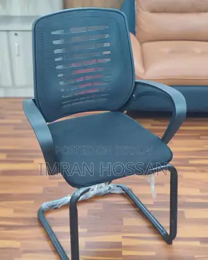 দ্রুত সেল করা হবে কম দামে নতুন এর মতো চেয়ার টেবিল