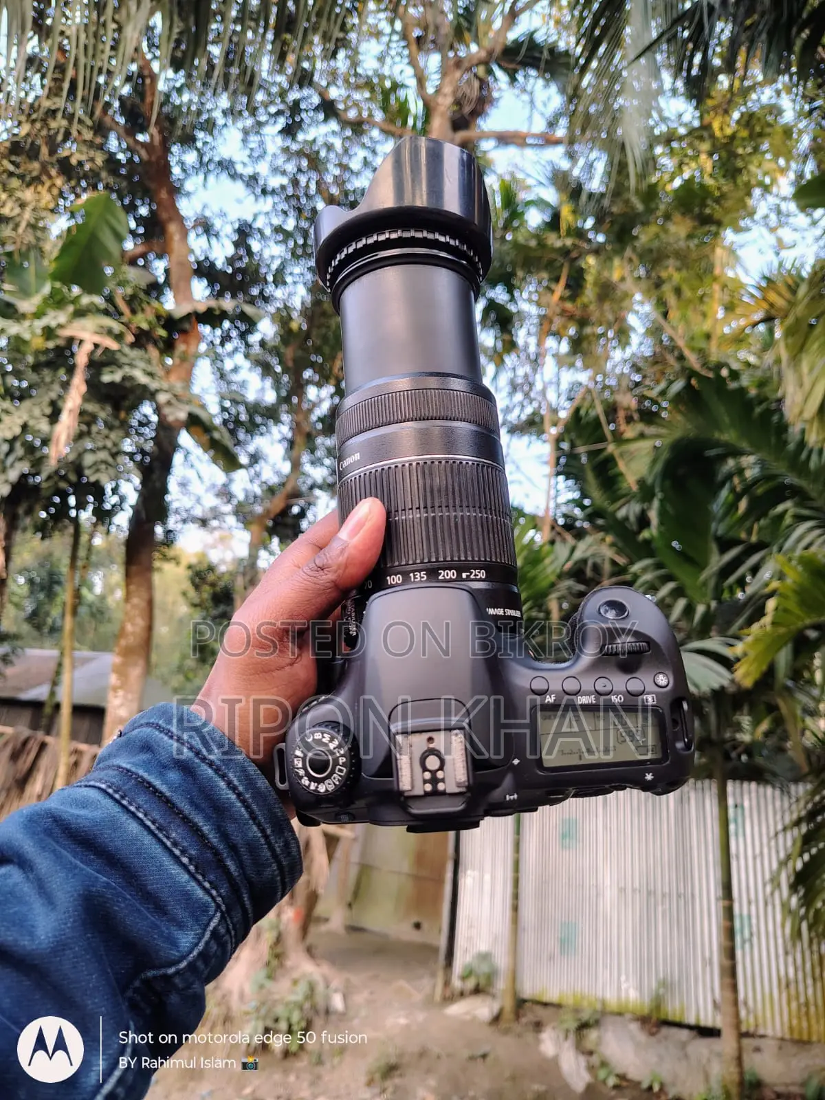 Canon 60D DSLR Camera with 18-135mm Lens, 2 Batteries, Charger, and Bag