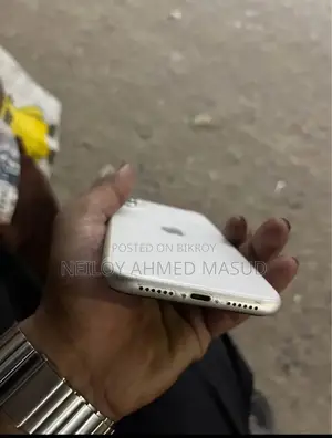 Apple iPhone 11 (Used)