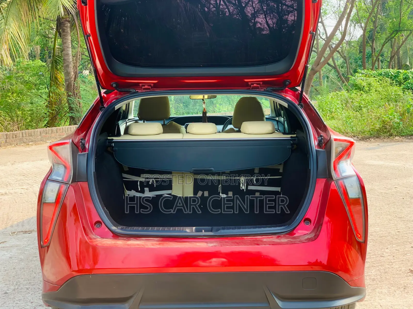 Toyota Prius S Touring 4th Gen 2017