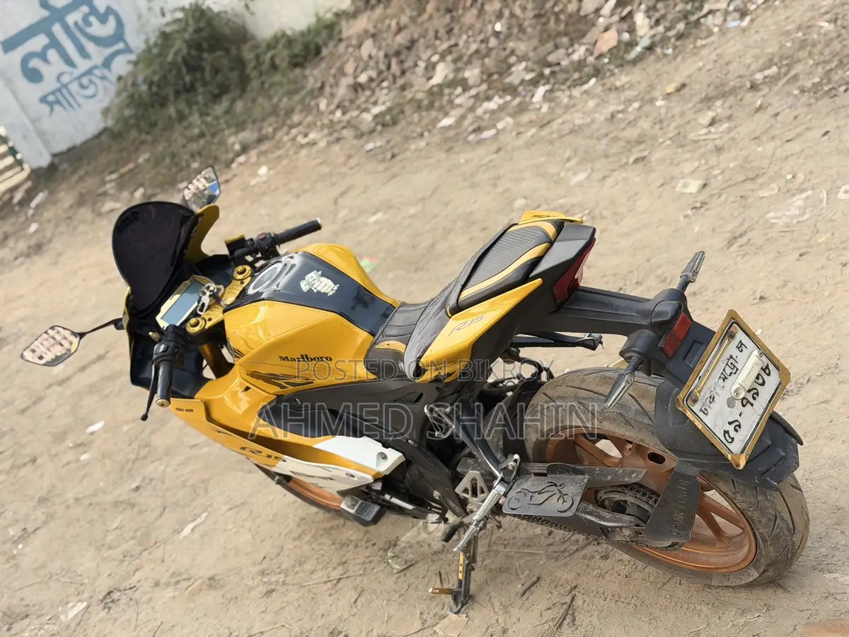 Yamaha R15 V4 . 2022