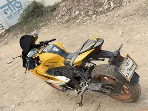 Yamaha R15 V4 . 2022