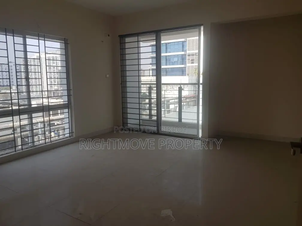 Road: 07 | 2555 sq. ft. | 04 Bedroom | Brand New | Dhanmondi