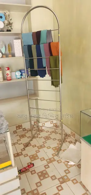 দোকান ইন্টেরিয়র ফার্নিচার