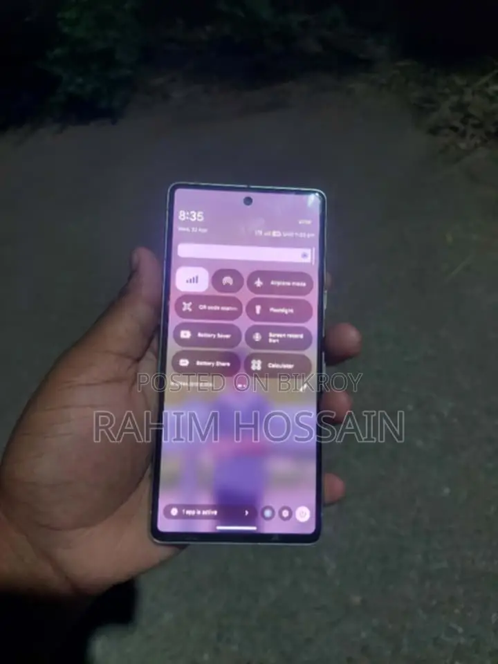 Google Pixel 7 . (Used)