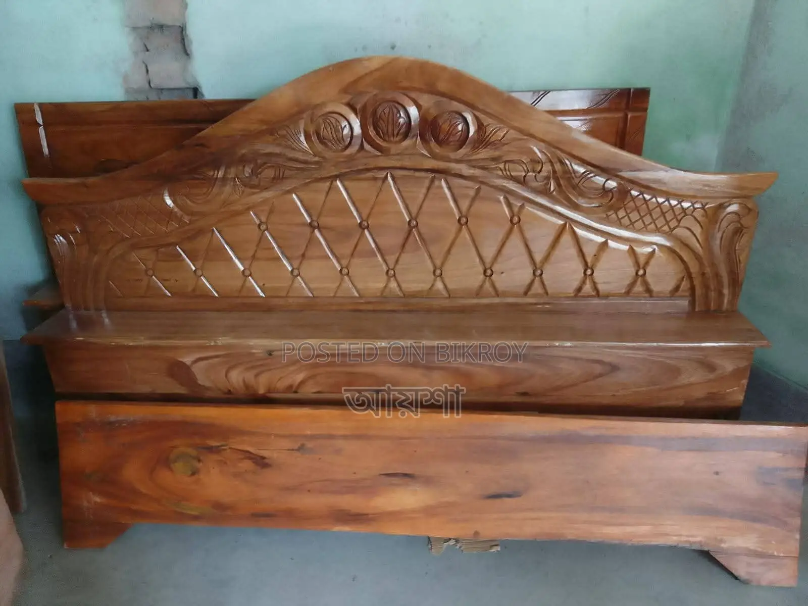 5 Beds for Sale