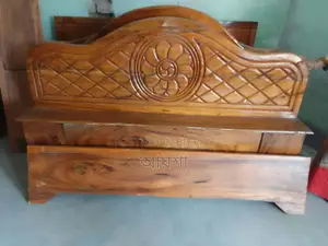 5 Beds for Sale