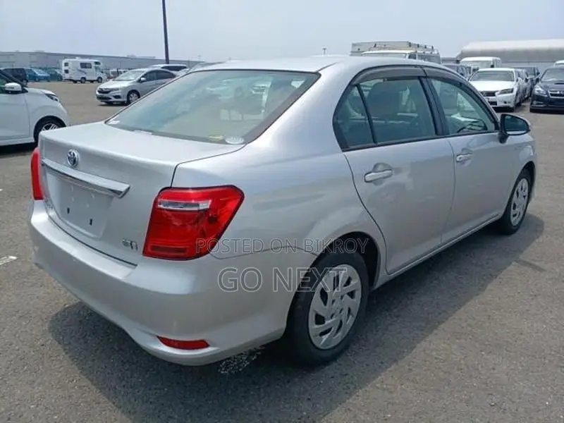 Toyota Axio EX Hybrid 2020