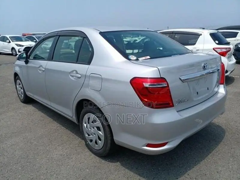 Toyota Axio EX Hybrid 2020