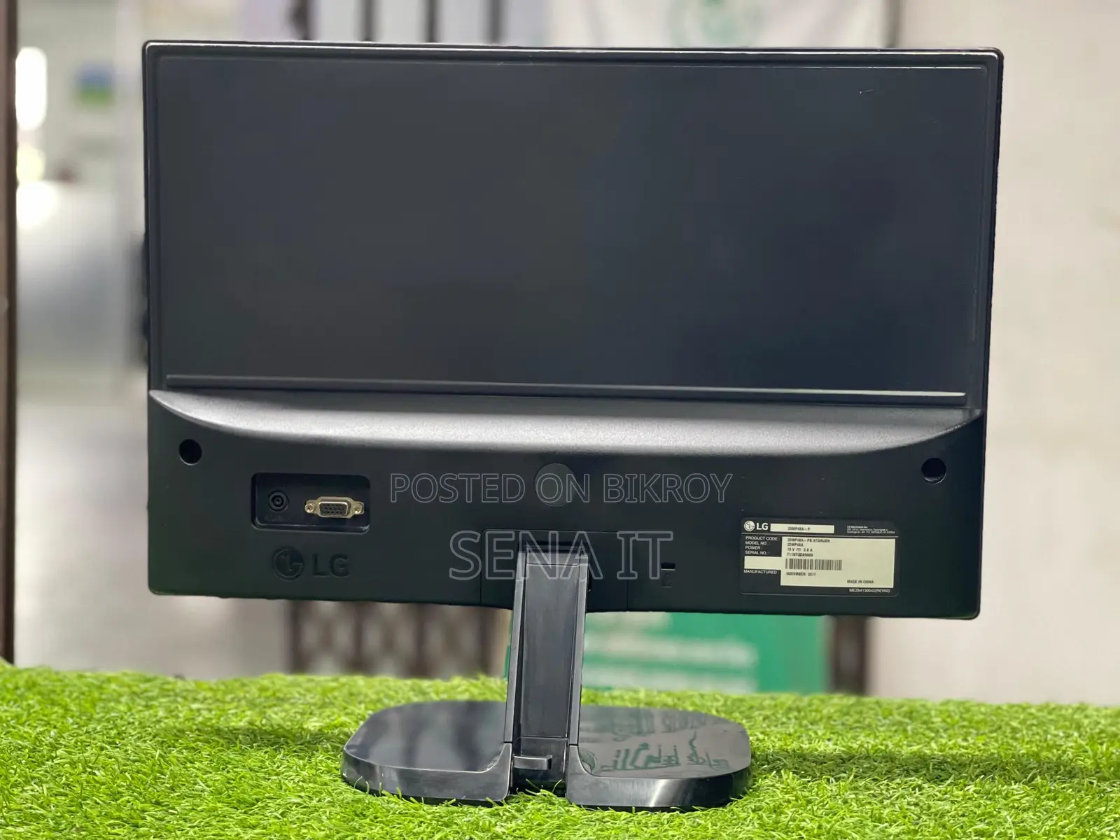 LG ORIGINAL 20" FRESH CONDITION USED MONITOR FOR SALE