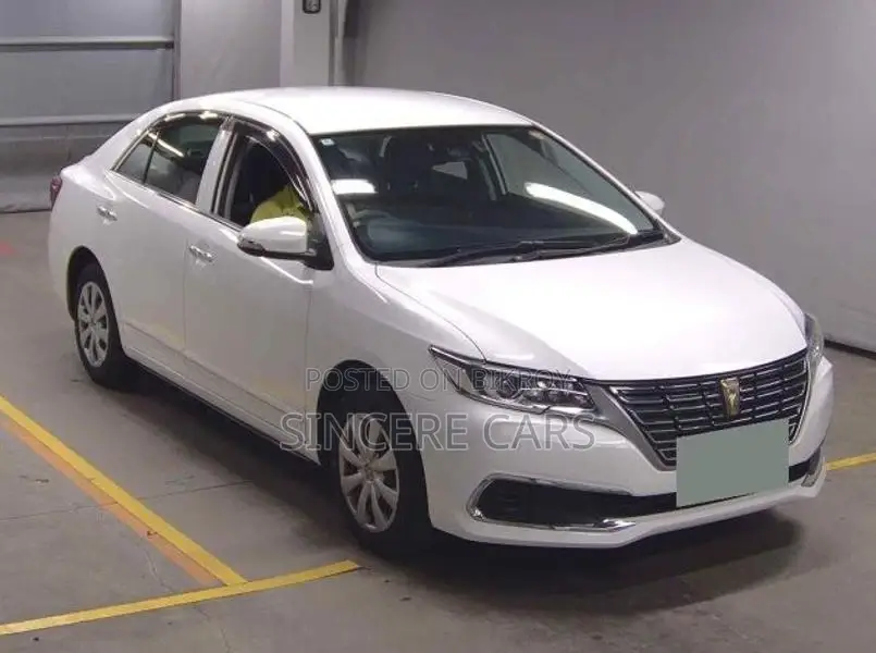 Toyota Premio F PKG KEY START 2020