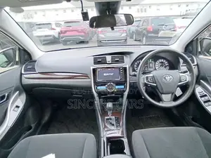 Toyota Premio F PKG KEY START 2020