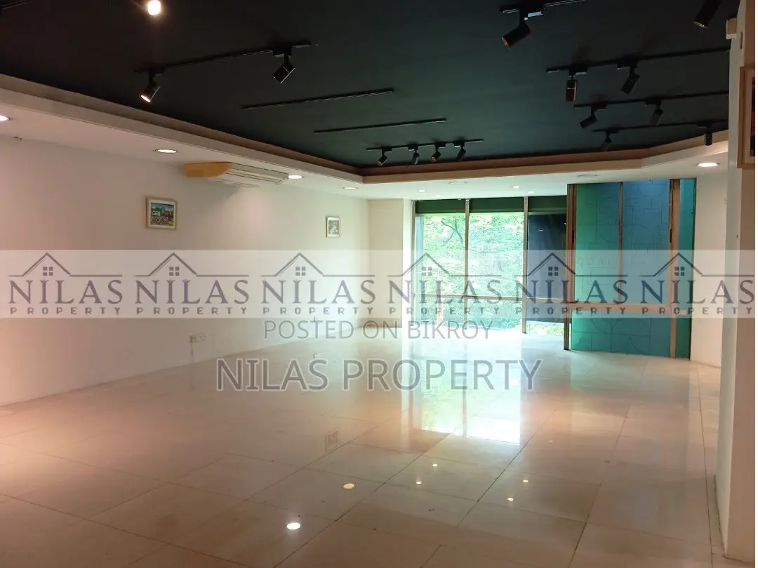 1st Floor Showroom/Café Space for Rent in Dhanmondi