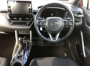 Toyota Corolla Cross S PKG, REDWINE 2022